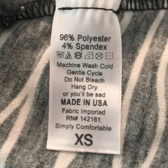 🎉HP🎉 LuLaRoe Black/White Printed Carly Swing Dress - Picture 4 of 5